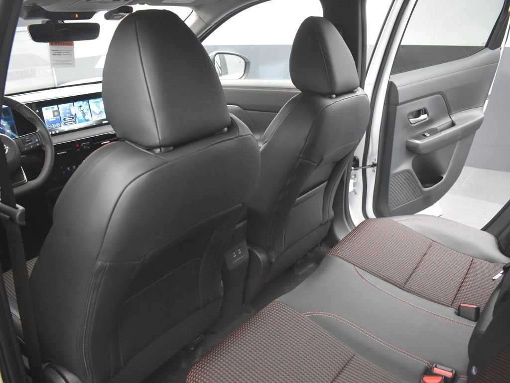 New 2026 Nissan Kicks SR w/ Illumination Package image 14