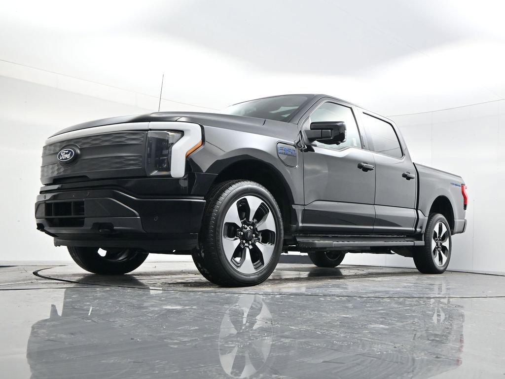 Used 2024 Ford F150 Lightning Lariat image 46