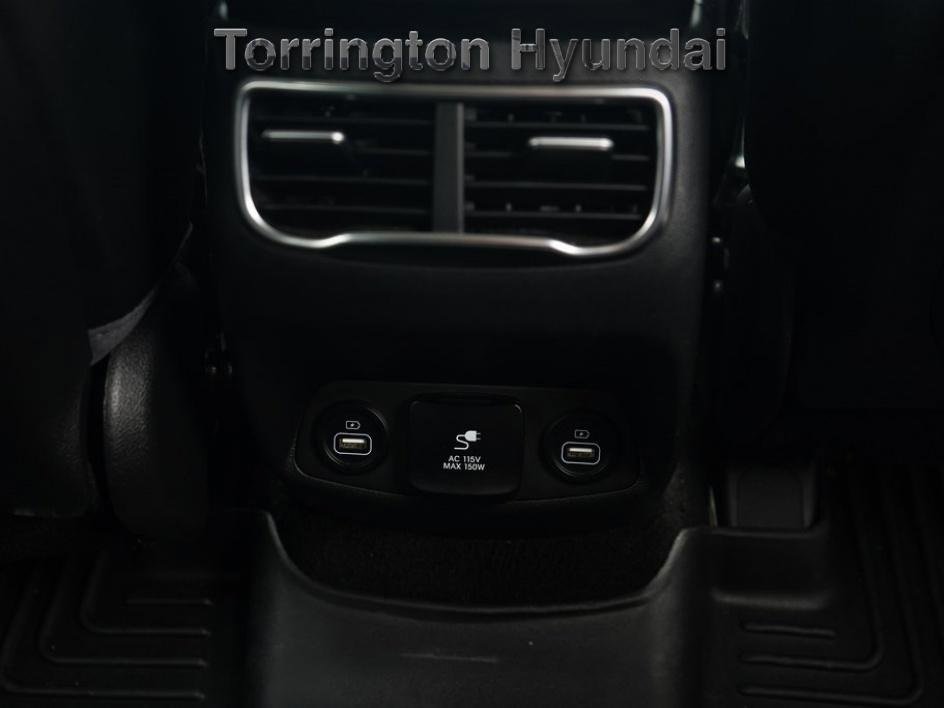 Used 2022 Hyundai Santa Fe Limited image 25