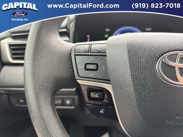 Used 2025 Toyota Camry LE image 21