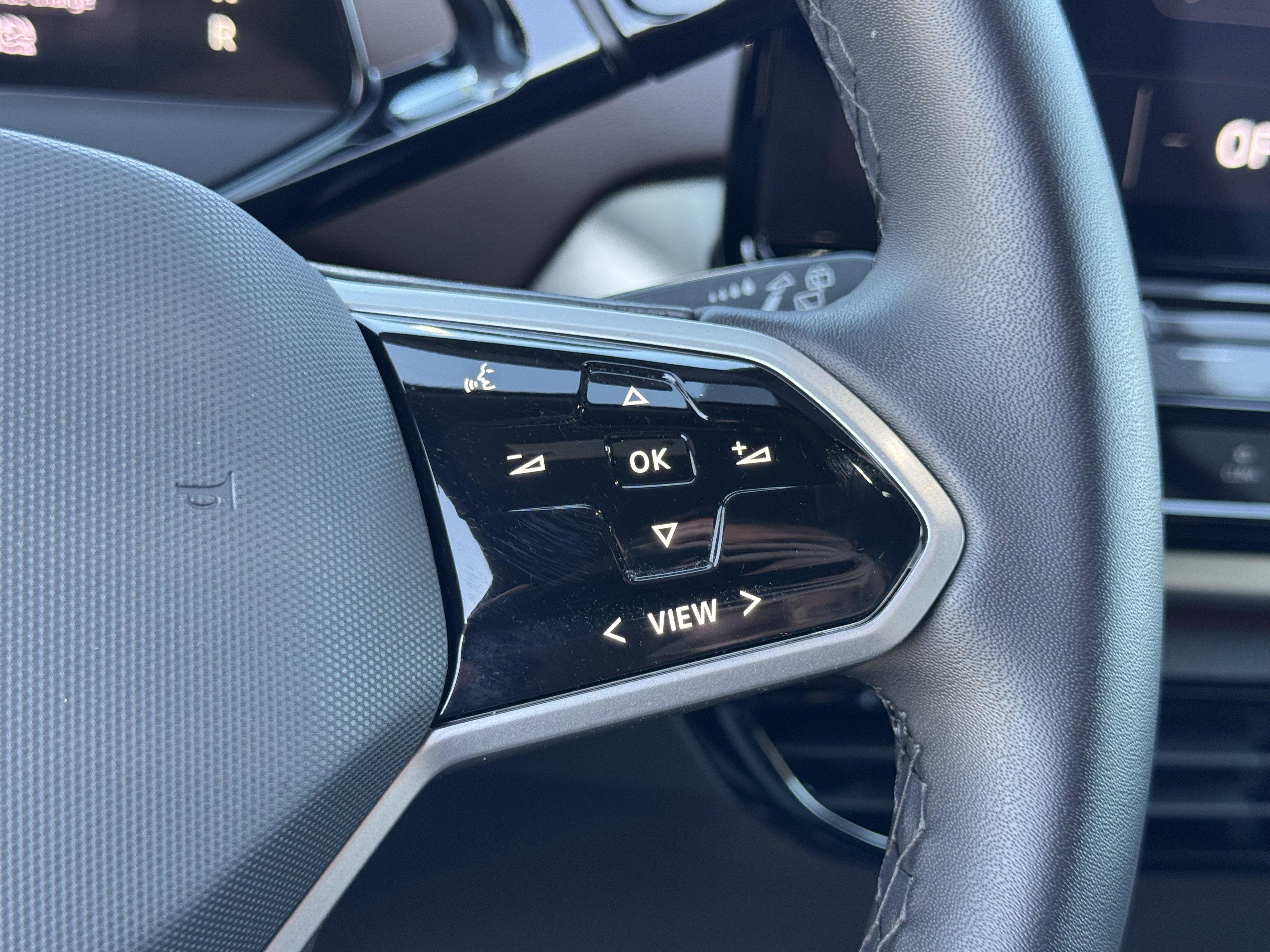 Certified 2023 Volkswagen ID.4 Pro image 21