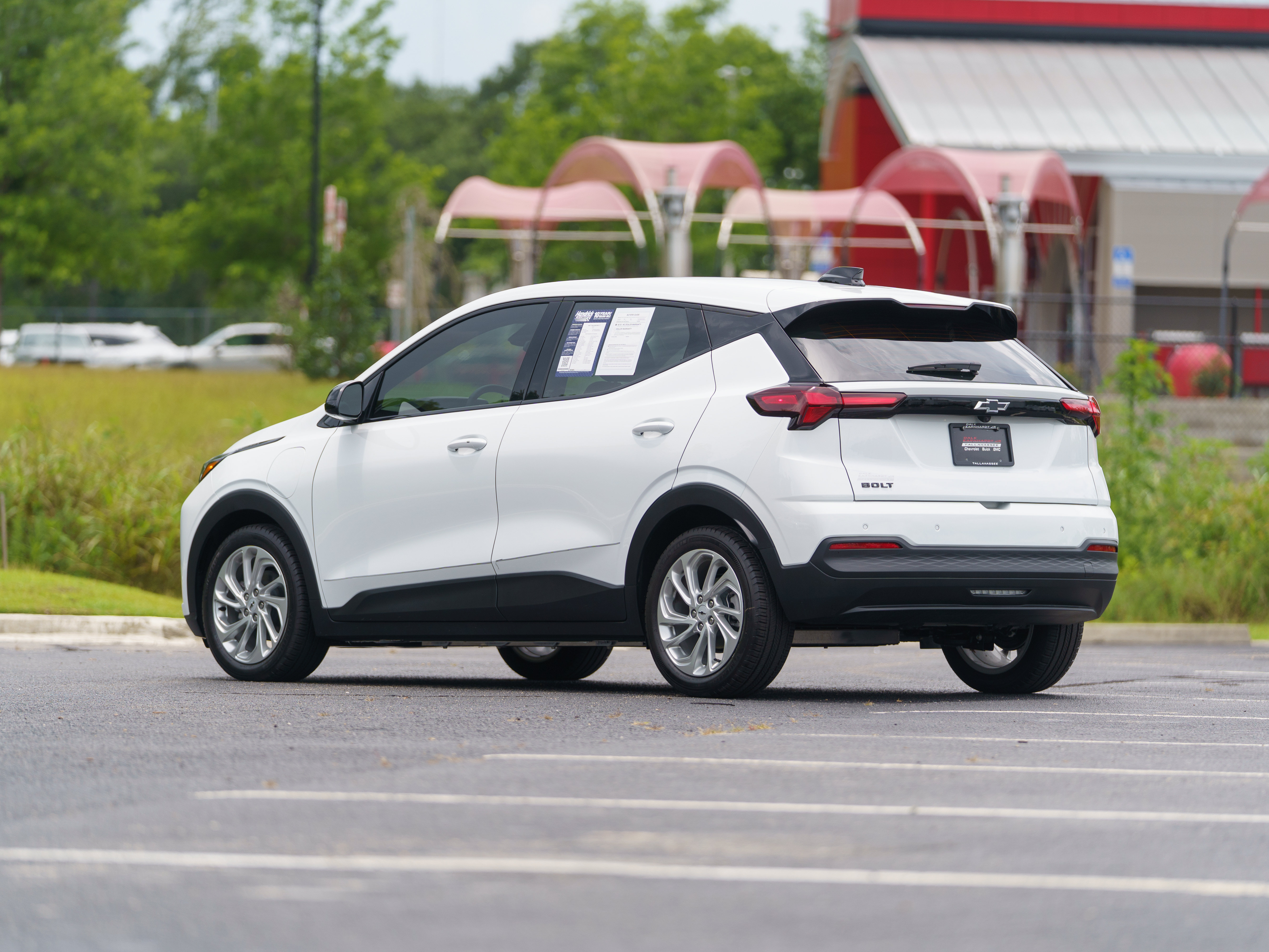 Used 2027 Chevrolet Bolt LT w/ Comfort Package FWD image 3
