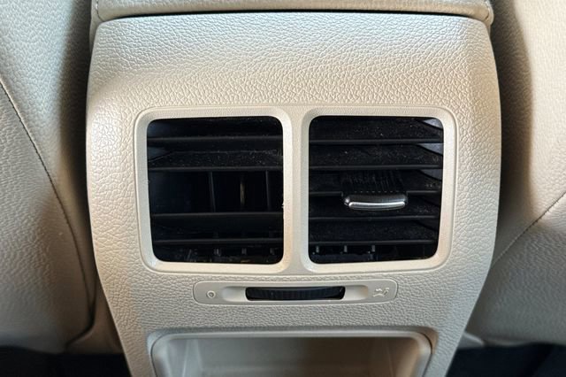 Used 2010 Volkswagen Jetta Limited Edition image 16