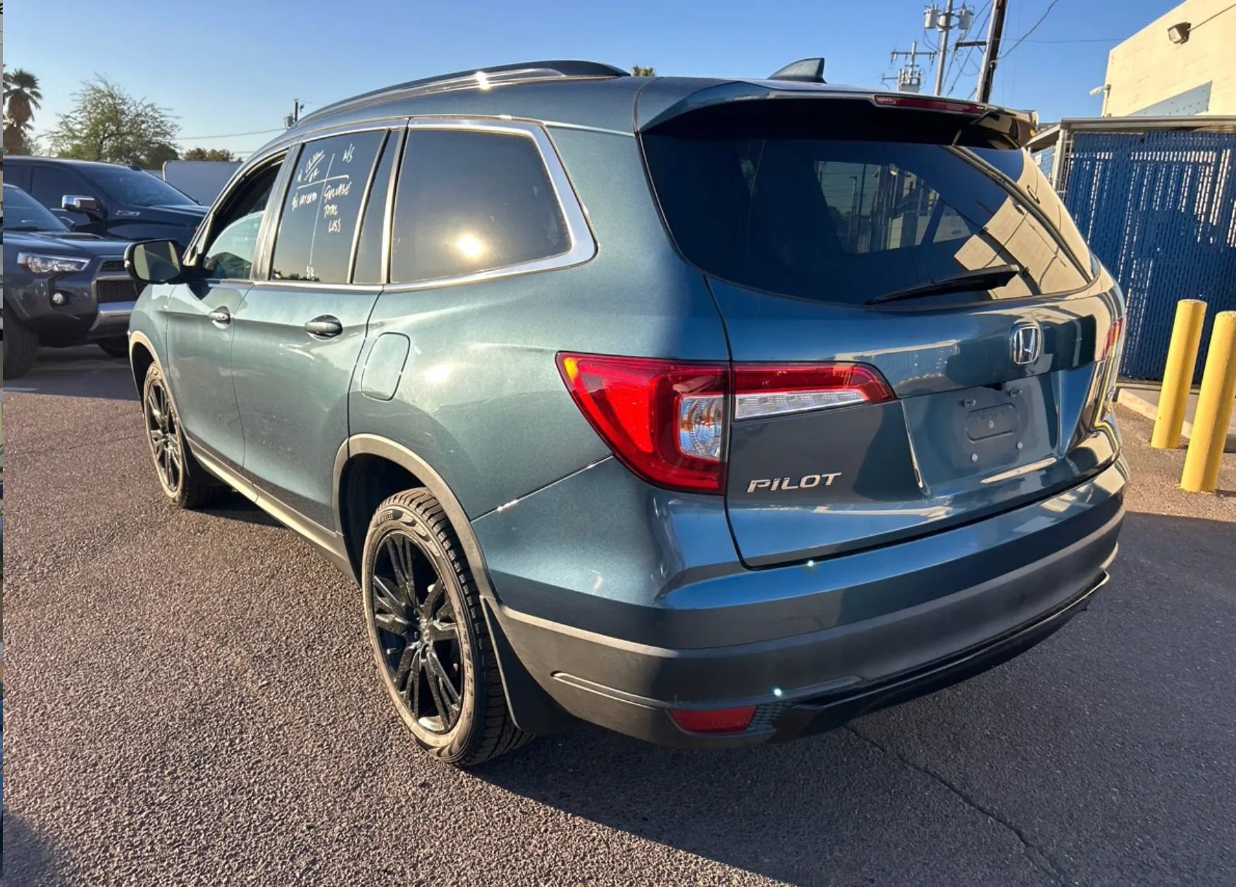 Used 2021 Honda Pilot Special Edition image 3