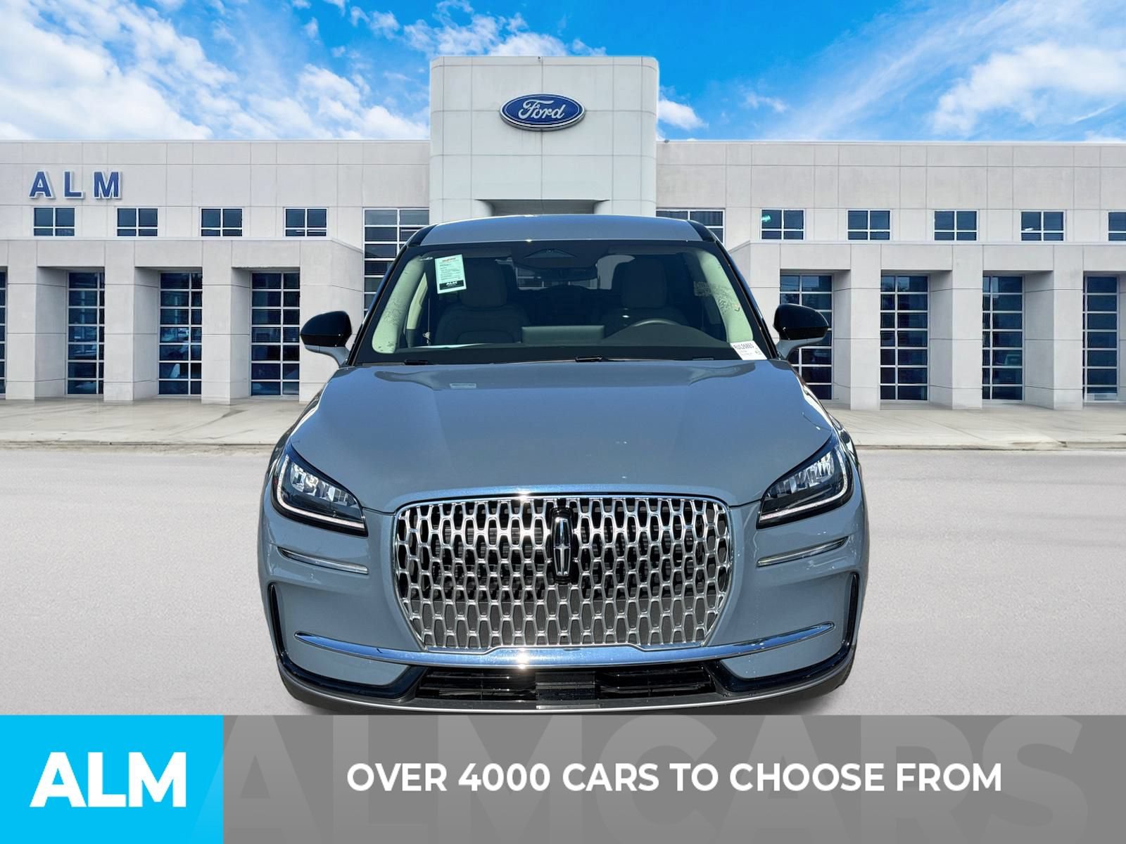 Used 2024 Lincoln Corsair AWD image 2