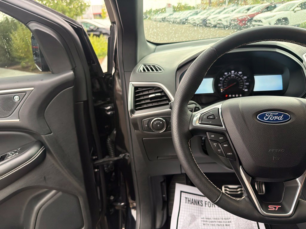 Used 2023 Ford Edge ST AWD/4WD image 27