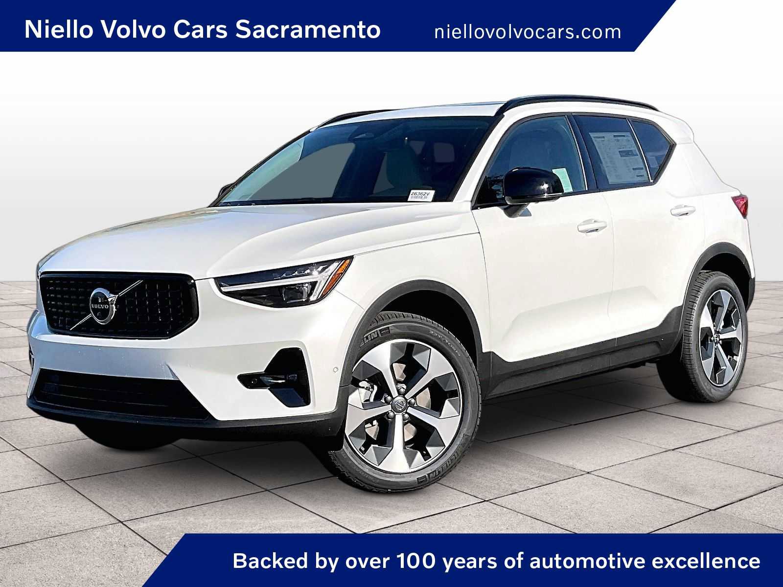 New 2026 Volvo XC40 B5 Plus w/ Protection Package Premier video 1