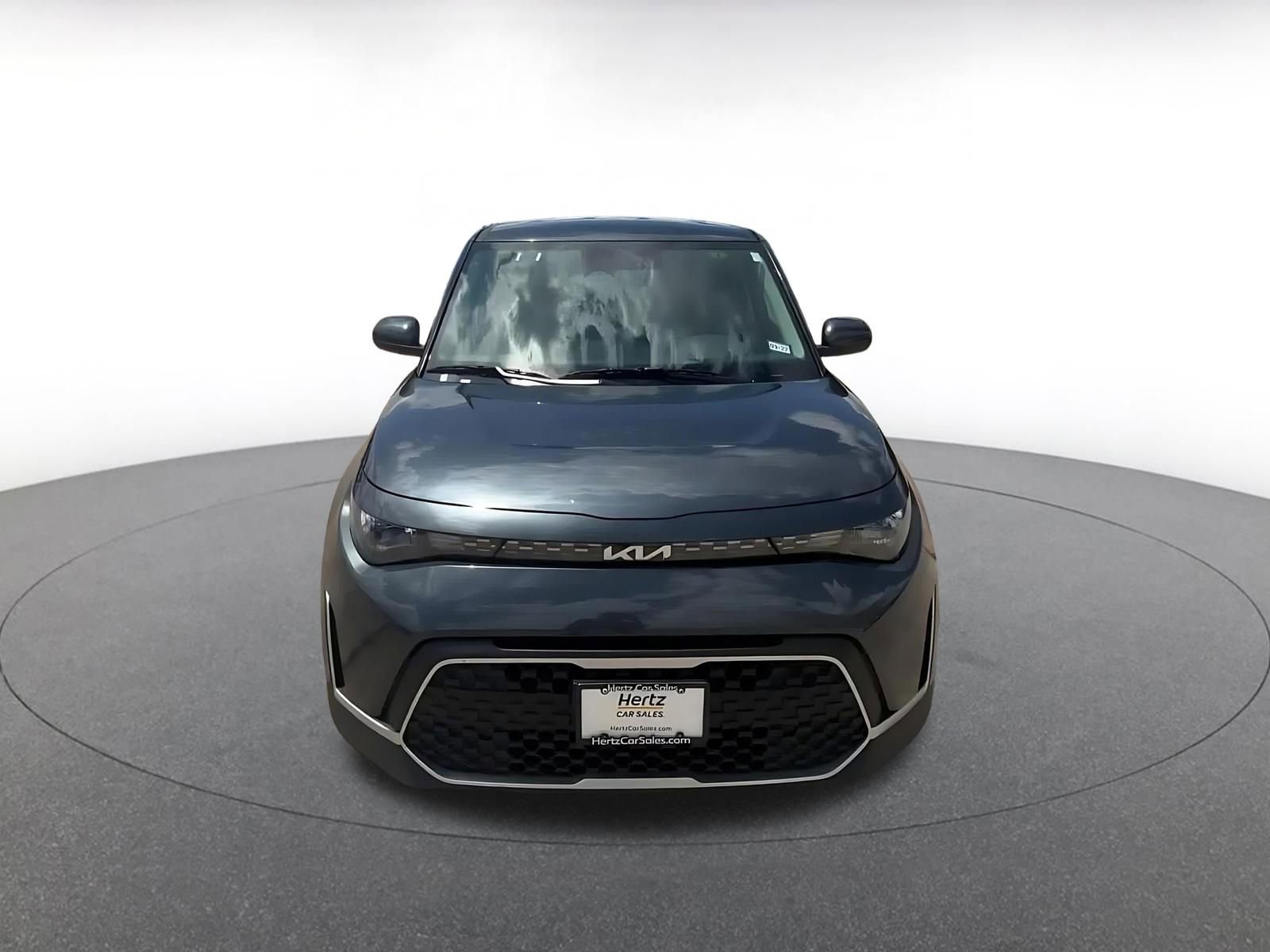 Used 2025 Kia Soul LX w/ LX Technology Package FWD image 4