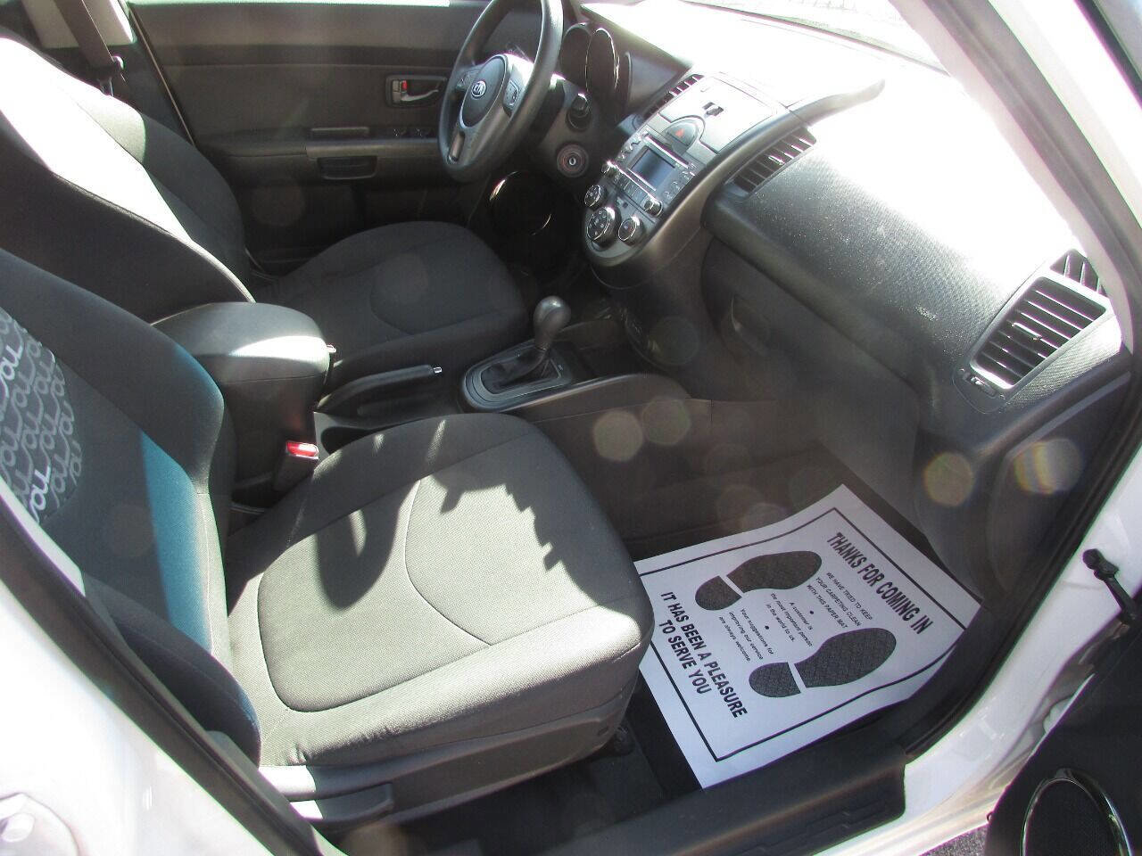 Used 2011 Kia Soul + w/ Audio Pkg image 33
