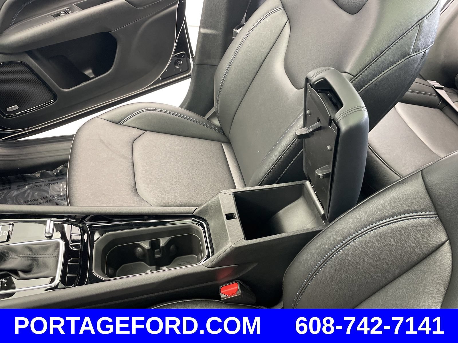 New 2025 Jeep Compass Limited w/ Sun & Sound Group AWD/4WD image 23