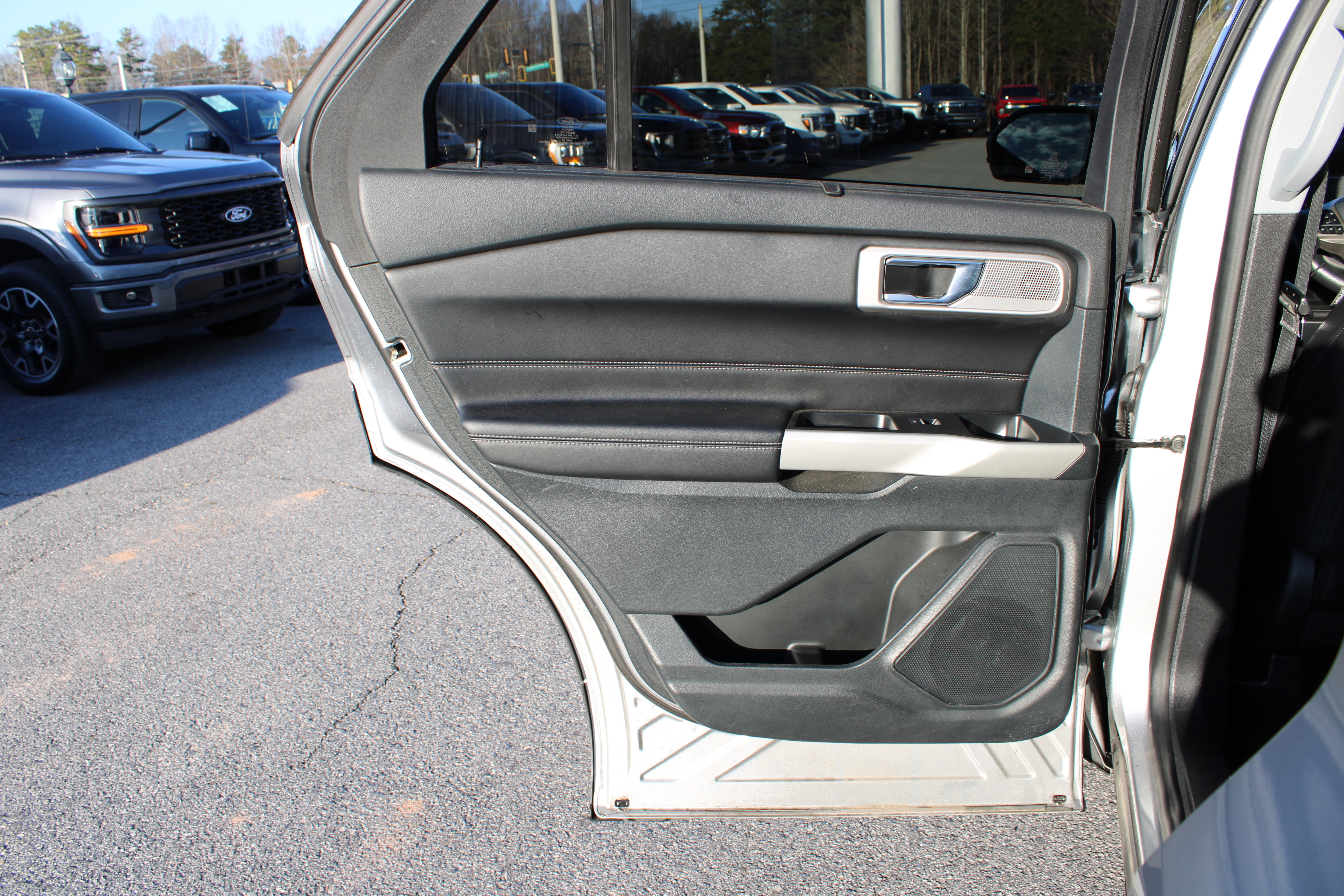 Used 2021 Ford Explorer Limited w/ Equipment Group 301A image 20