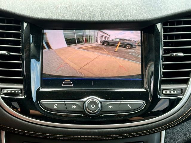 Used 2021 Chevrolet Trax LT FWD image 25