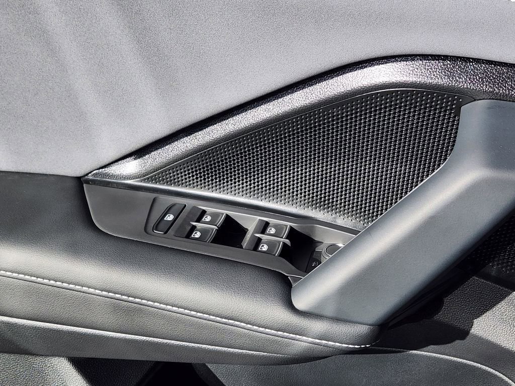 New 2026 Volkswagen Tiguan SE image 4