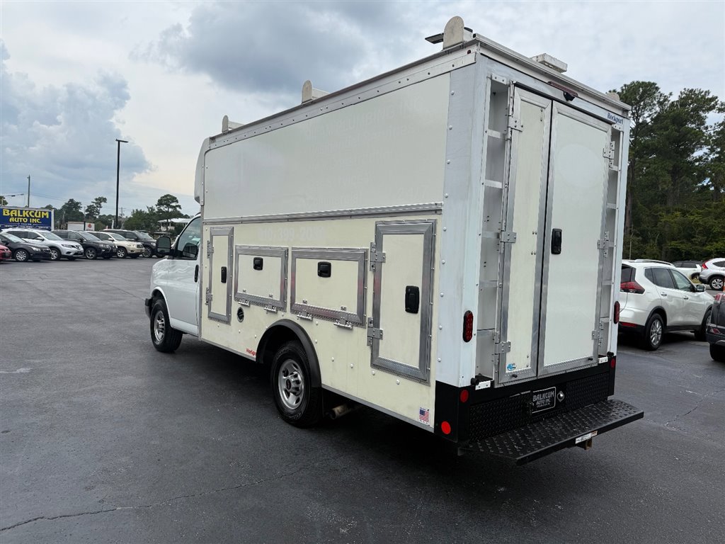 Used 2023 GMC Savana 3500 w/ Power Convenience Package image 5