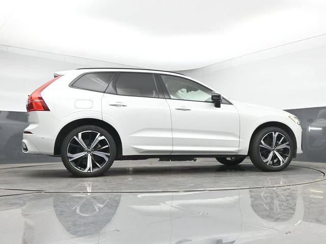 Used 2023 Volvo XC60 B5 Ultimate w/ Protection Package Premier AWD/4WD image 17