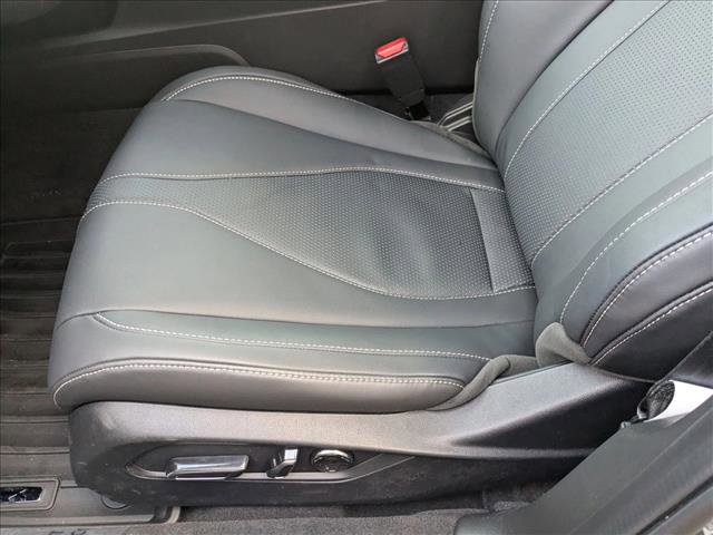 Used 2025 Acura TLX w/ Technology Package image 4