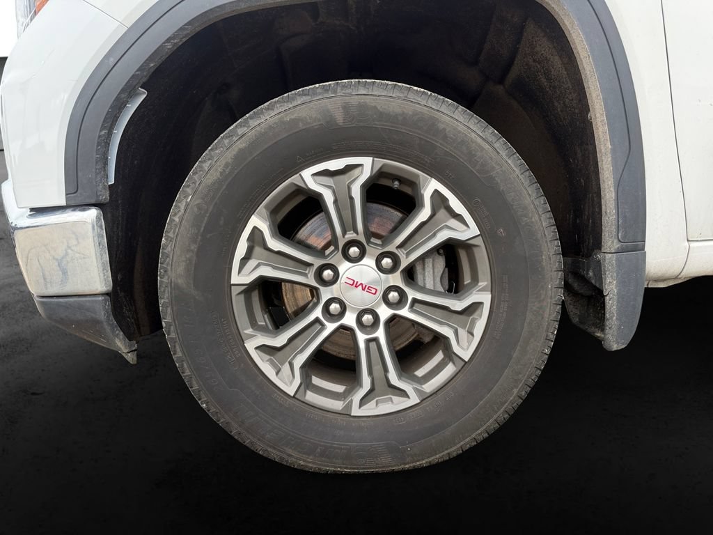Used 2025 GMC Sierra 1500 SLT AWD/4WD image 12