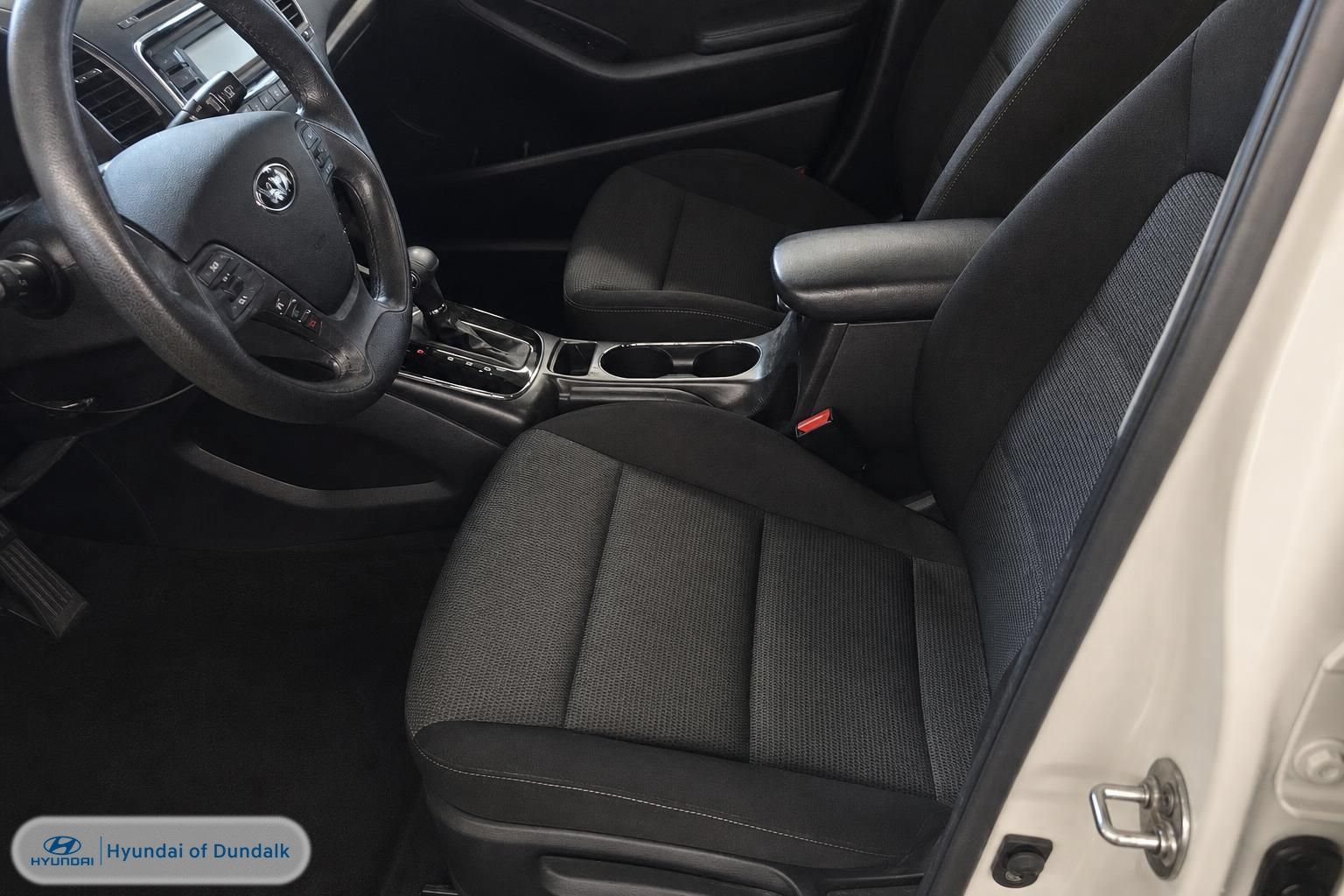 Used 2017 Kia Forte LX FWD image 6