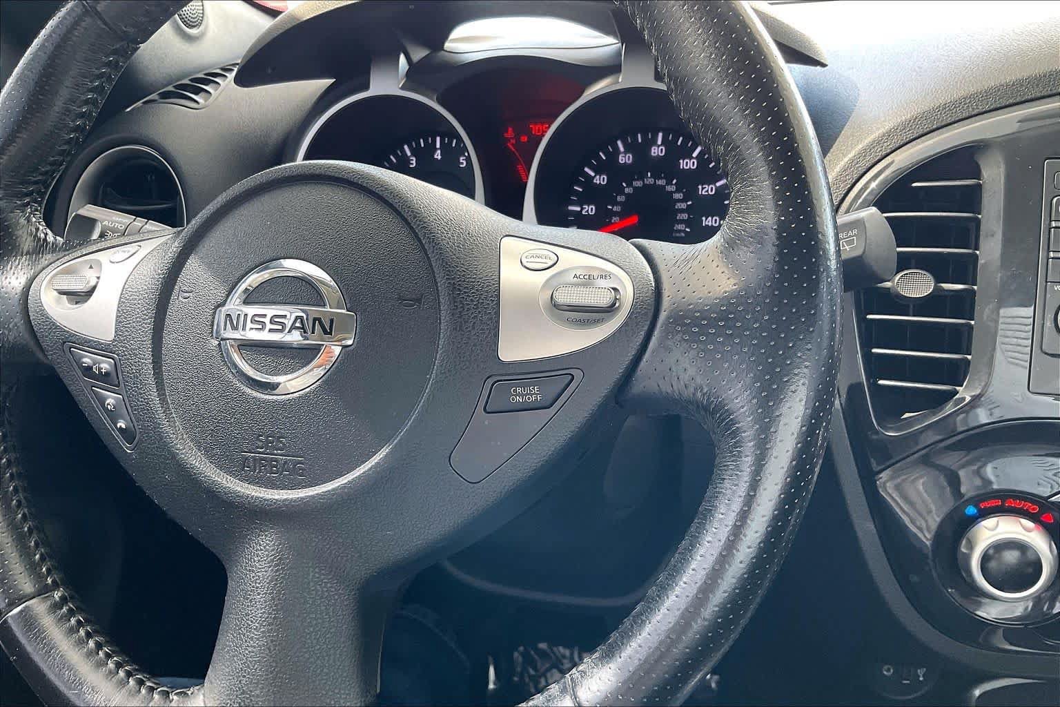 Used 2012 Nissan Juke SL FWD image 24