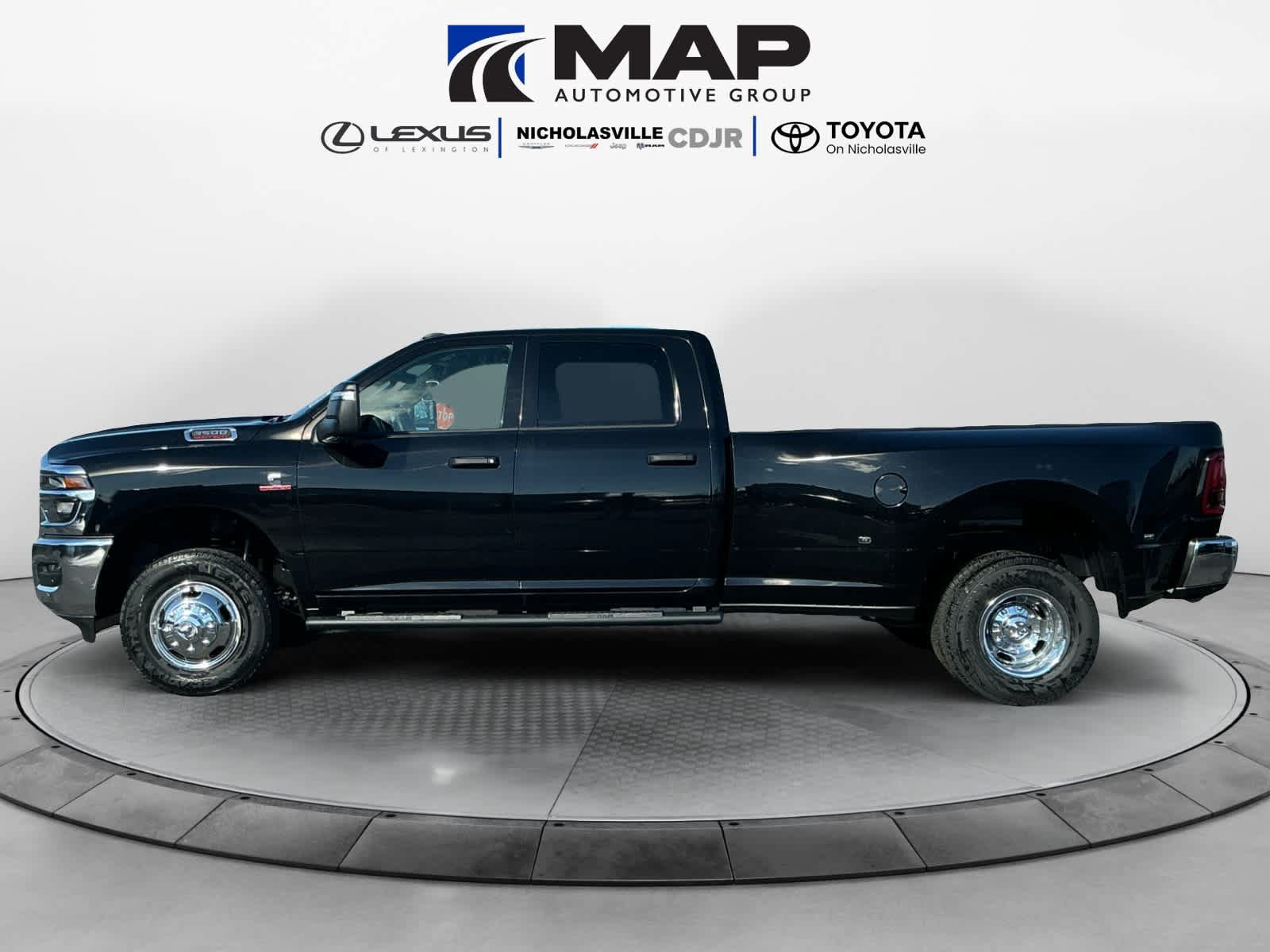 New 2026 RAM 3500 Tradesman AWD/4WD image 2
