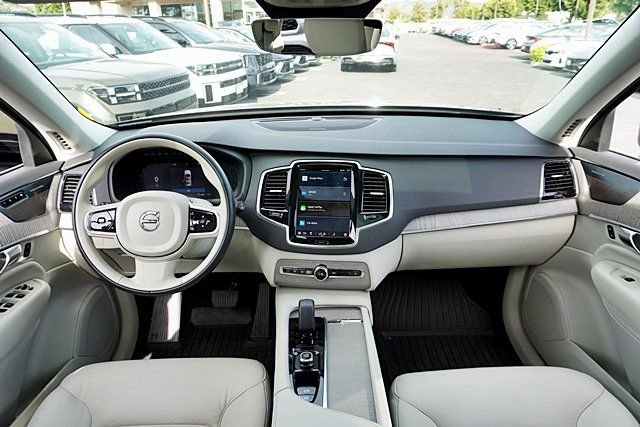 Used 2025 Volvo XC90 B6 Plus w/ Protection Package Premier image 20