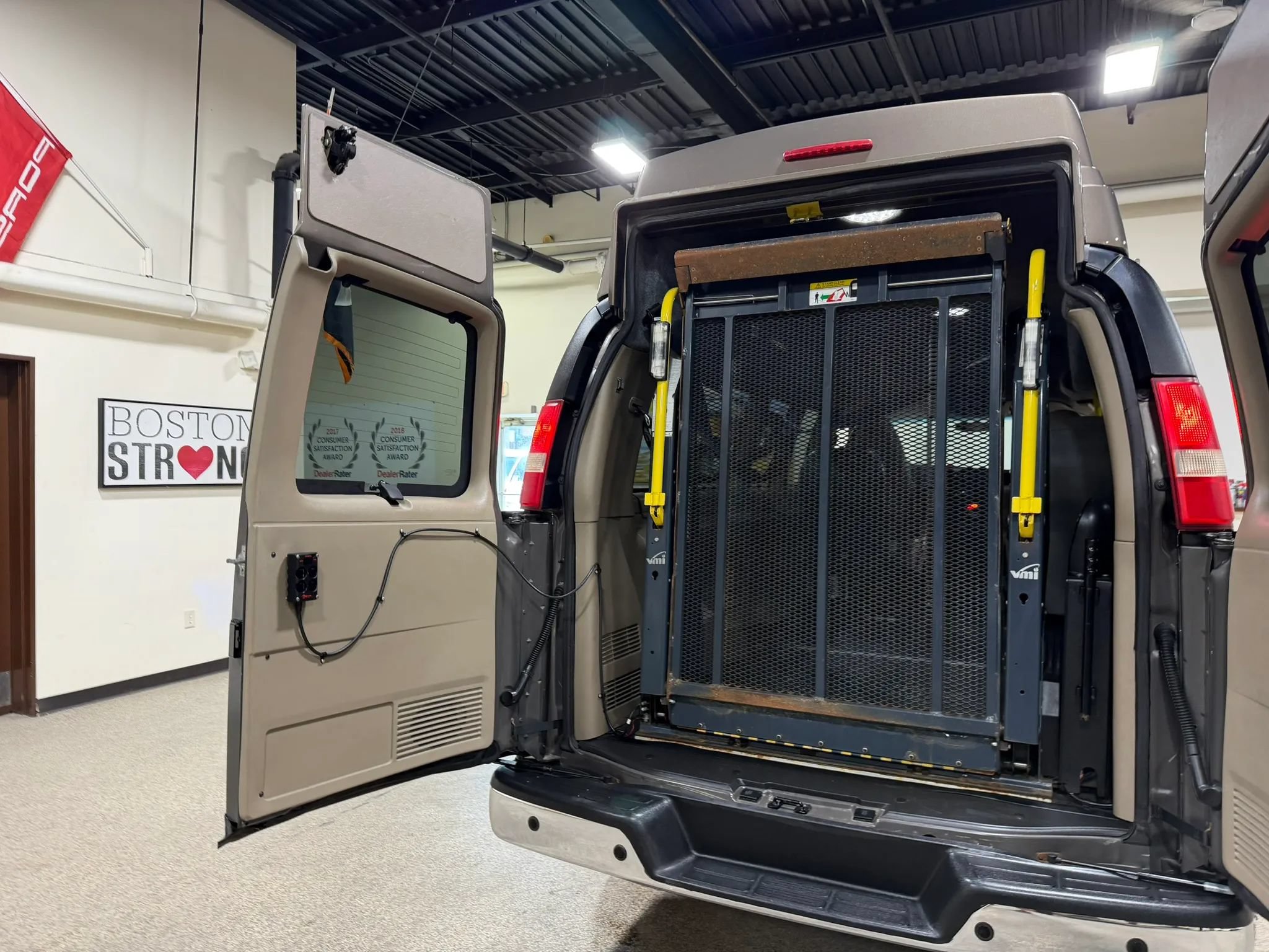 Used 2014 Chevrolet Express 3500 LT w/ LT Preferred Equipment Group RWD image 50