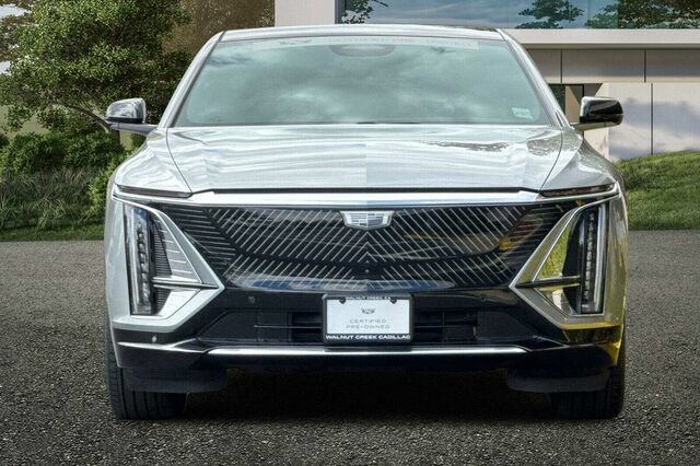 Certified 2024 Cadillac Lyriq Luxury AWD/4WD image 9