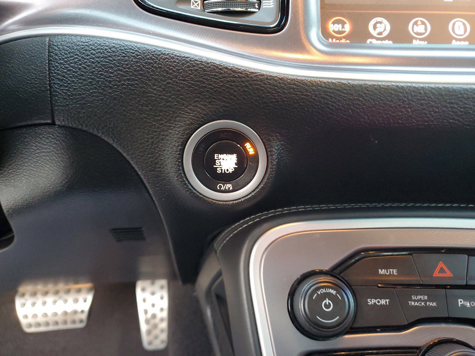 Certified 2020 Dodge Challenger R/T image 23