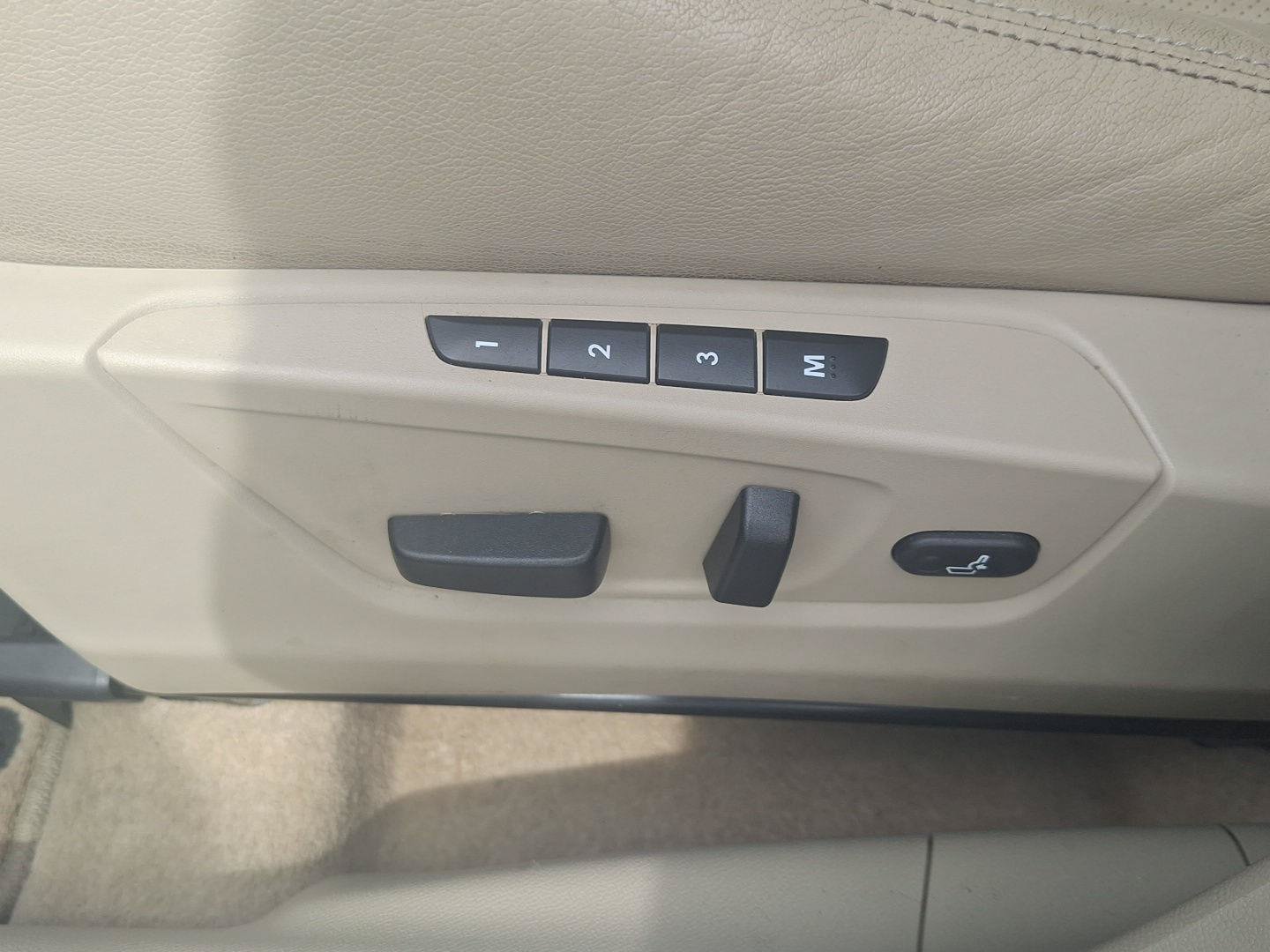 Used 2012 Suzuki Kizashi SE AWD/4WD image 11