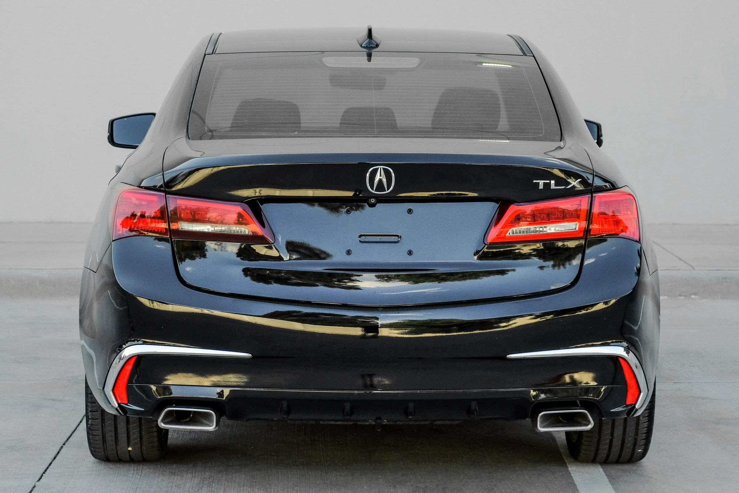 Used 2019 Acura TLX w/ Technology Package FWD image 15