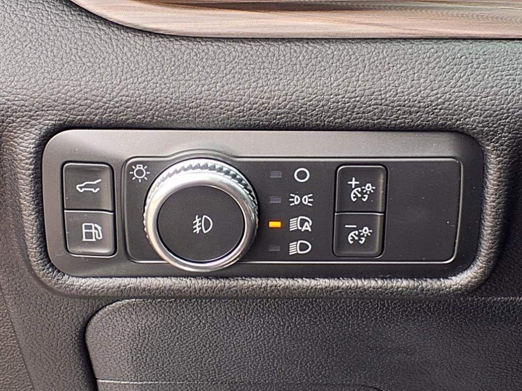 Used 2021 Ford Explorer Limited w/ Hybrid Equipment Group 310A image 6