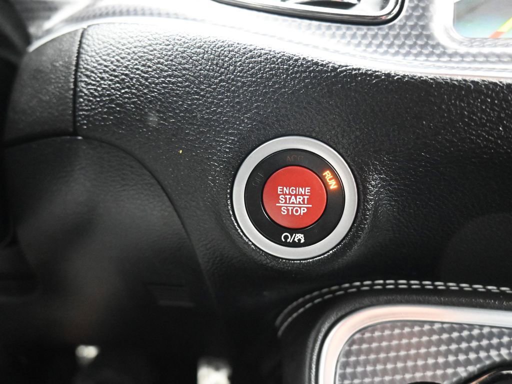 Used 2019 Dodge Challenger SRT Hellcat Redeye image 23