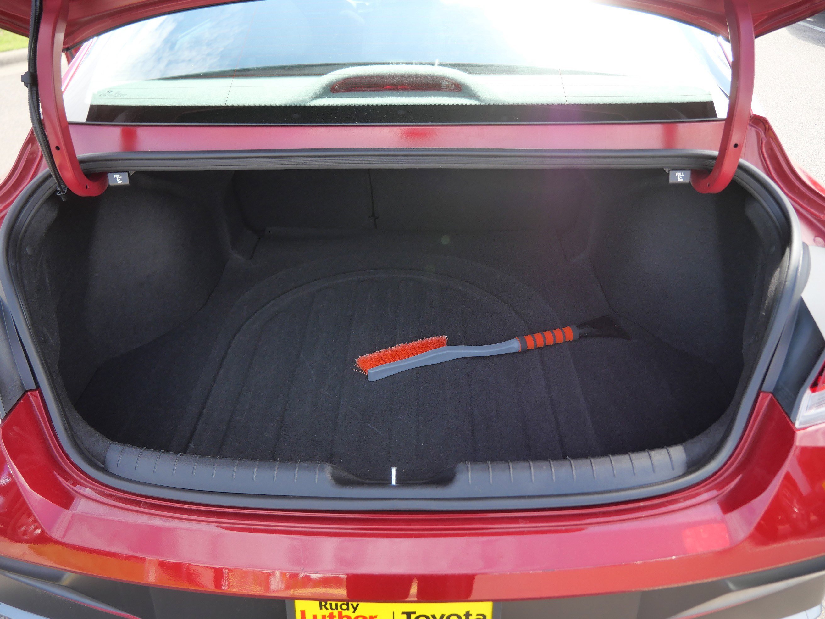 Used 2025 Hyundai Elantra SEL FWD image 18