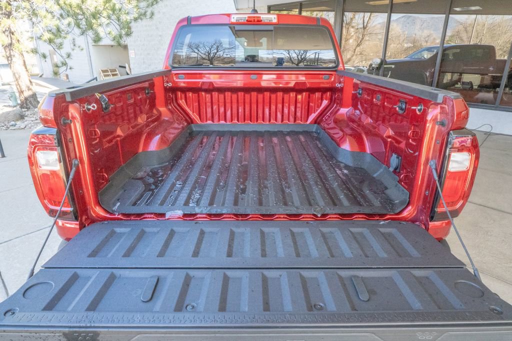 Used 2024 GMC Canyon Elevation w/ Elevation Premium Package image 20