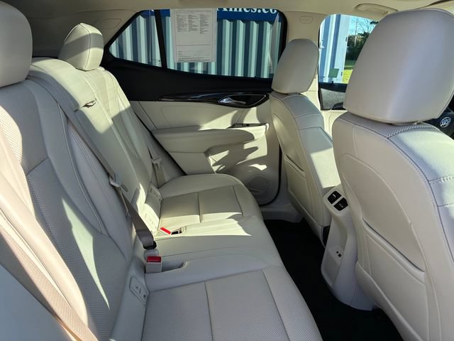 Used 2022 Buick Envision Essence w/ Technology Package I AWD/4WD image 18