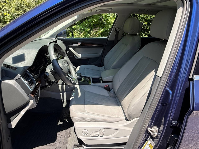 Used 2019 Audi Q5 2.0T Premium Plus w/ Premium Plus Package AWD/4WD image 11