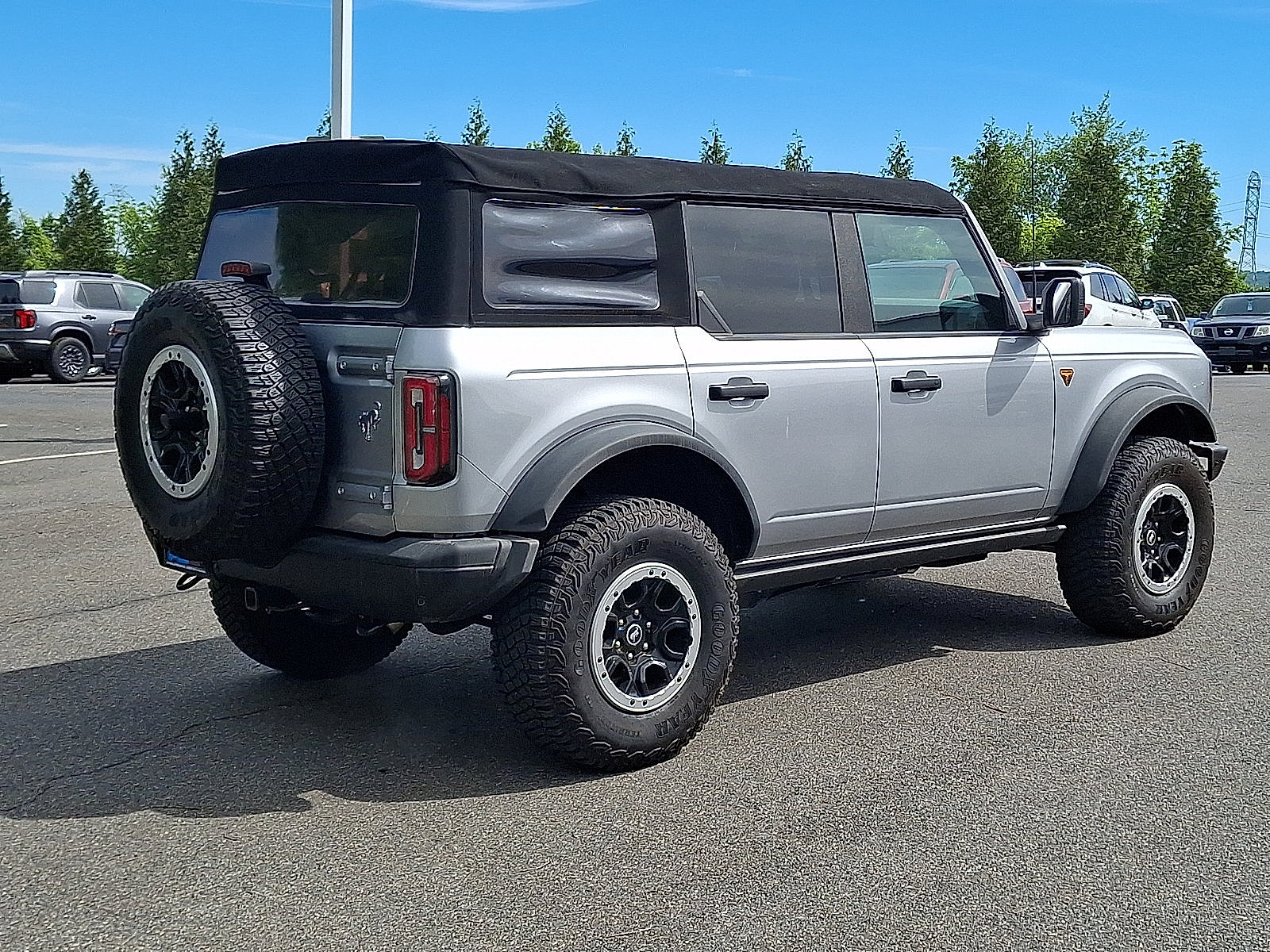 Used 2022 Ford Bronco Badlands w/ Sasquatch Package AWD/4WD image 6