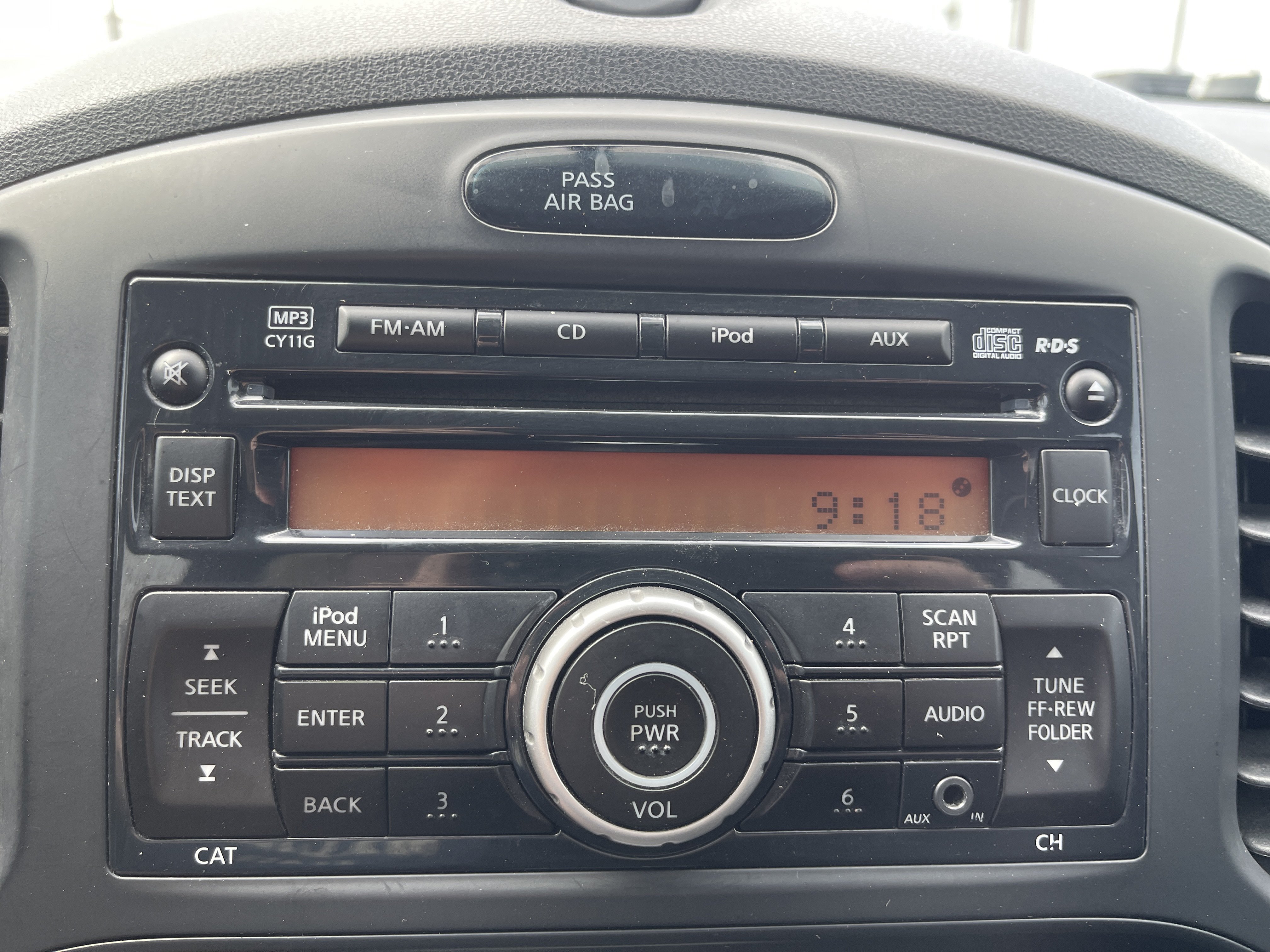 Used 2013 Nissan Juke S FWD image 24