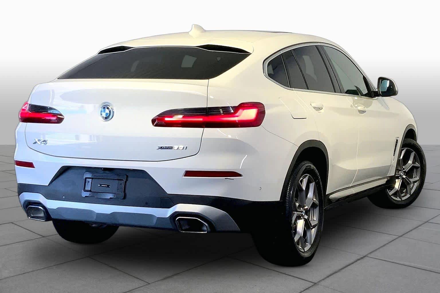 Used 2024 BMW X4 xDrive30i w/ Parking Assistance Package AWD/4WD image 14