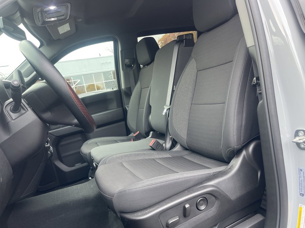 Used 2024 Chevrolet Silverado 2500 Custom w/ Custom Value Package image 16