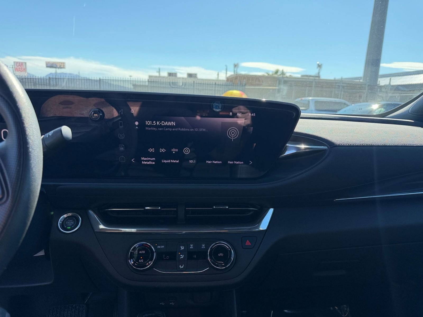 Used 2025 Buick Envista Preferred image 17