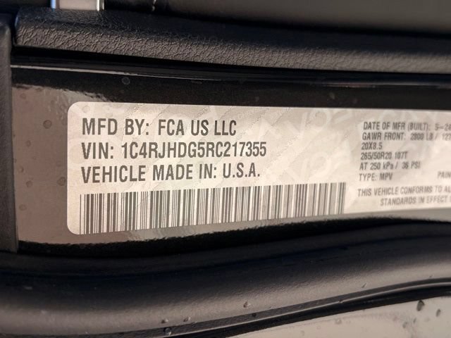 Certified 2024 Jeep Grand Cherokee Overland AWD/4WD image 36