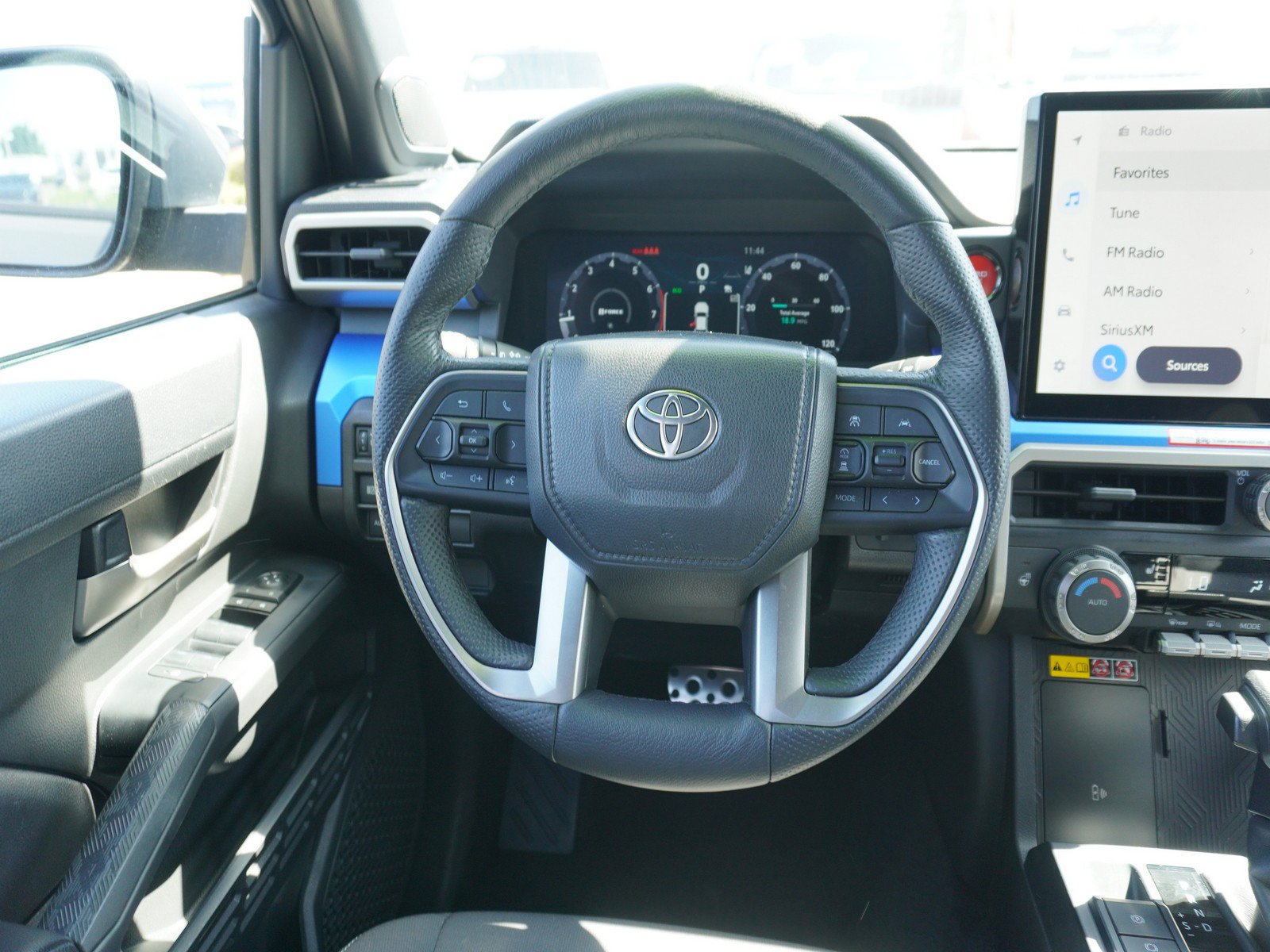 Used 2025 Toyota Tacoma TRD Sport w/ TRD Sport Upgrade Package AWD/4WD image 15
