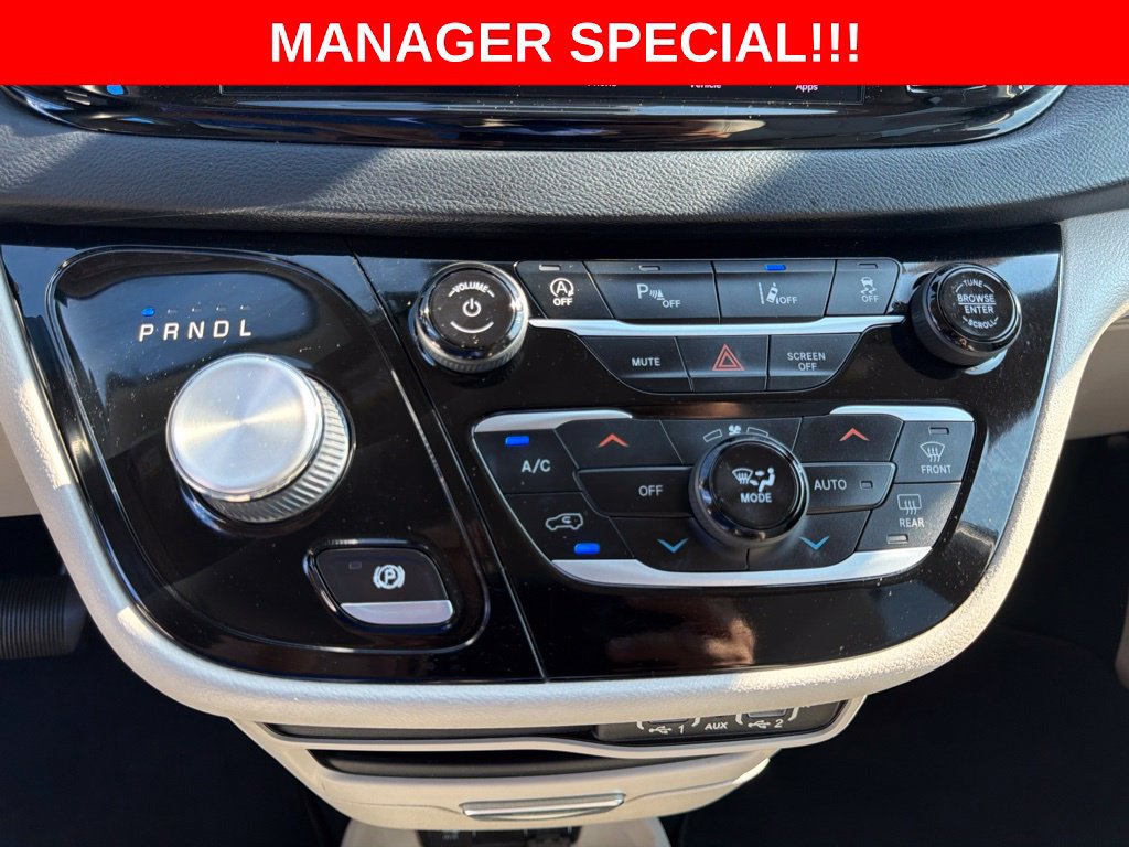 Used 2021 Chrysler Pacifica Touring-L FWD image 30