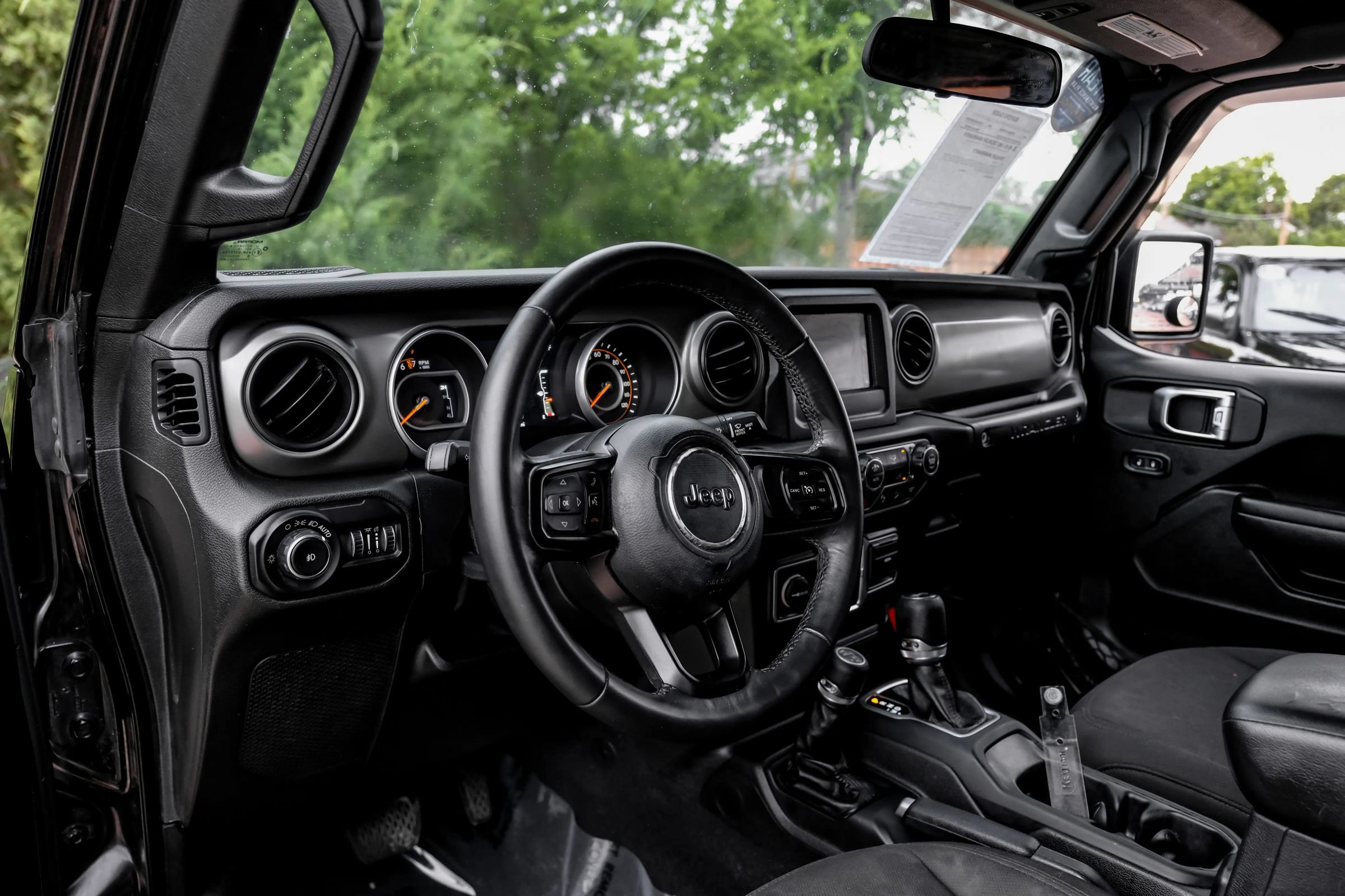 Used 2018 Jeep Wrangler Unlimited Sport S AWD/4WD image 3