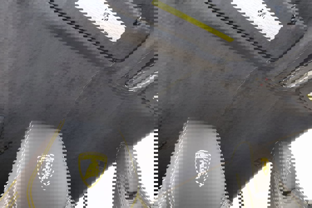 Used 2021 Lamborghini Urus image 11