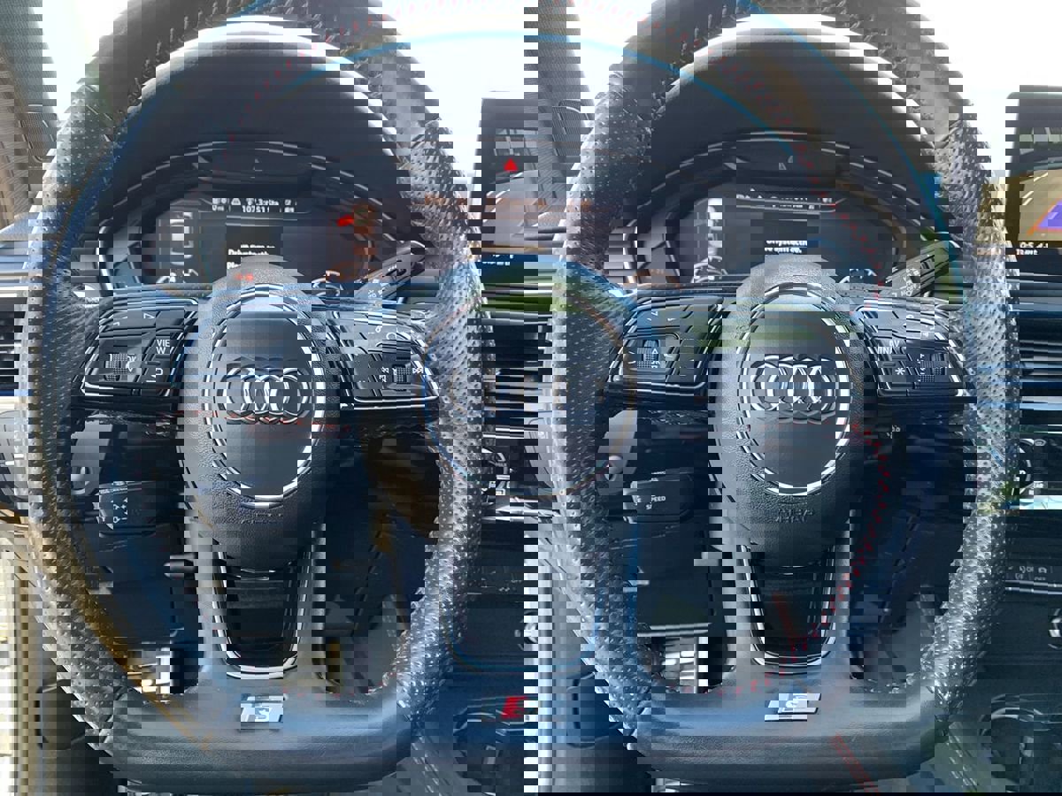 Used 2018 Audi A4 2.0T Premium Plus w/ Premium Plus Package AWD/4WD image 18