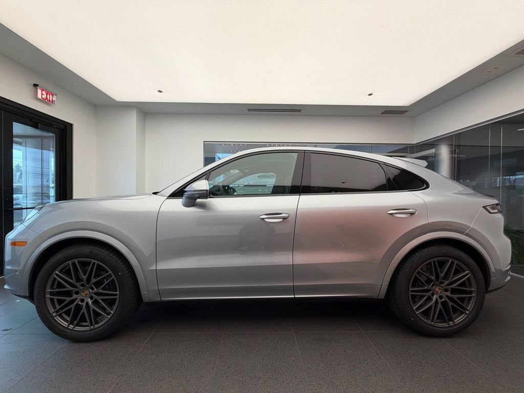 New 2026 Porsche Cayenne Coupe AWD/4WD image 2