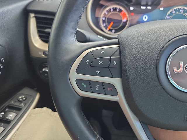 Used 2017 Jeep Cherokee Limited w/ Luxury Group image 19