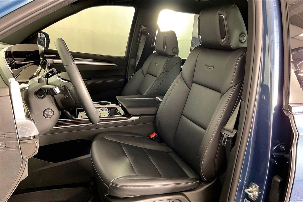 Used 2026 Cadillac Escalade 4WD image 35